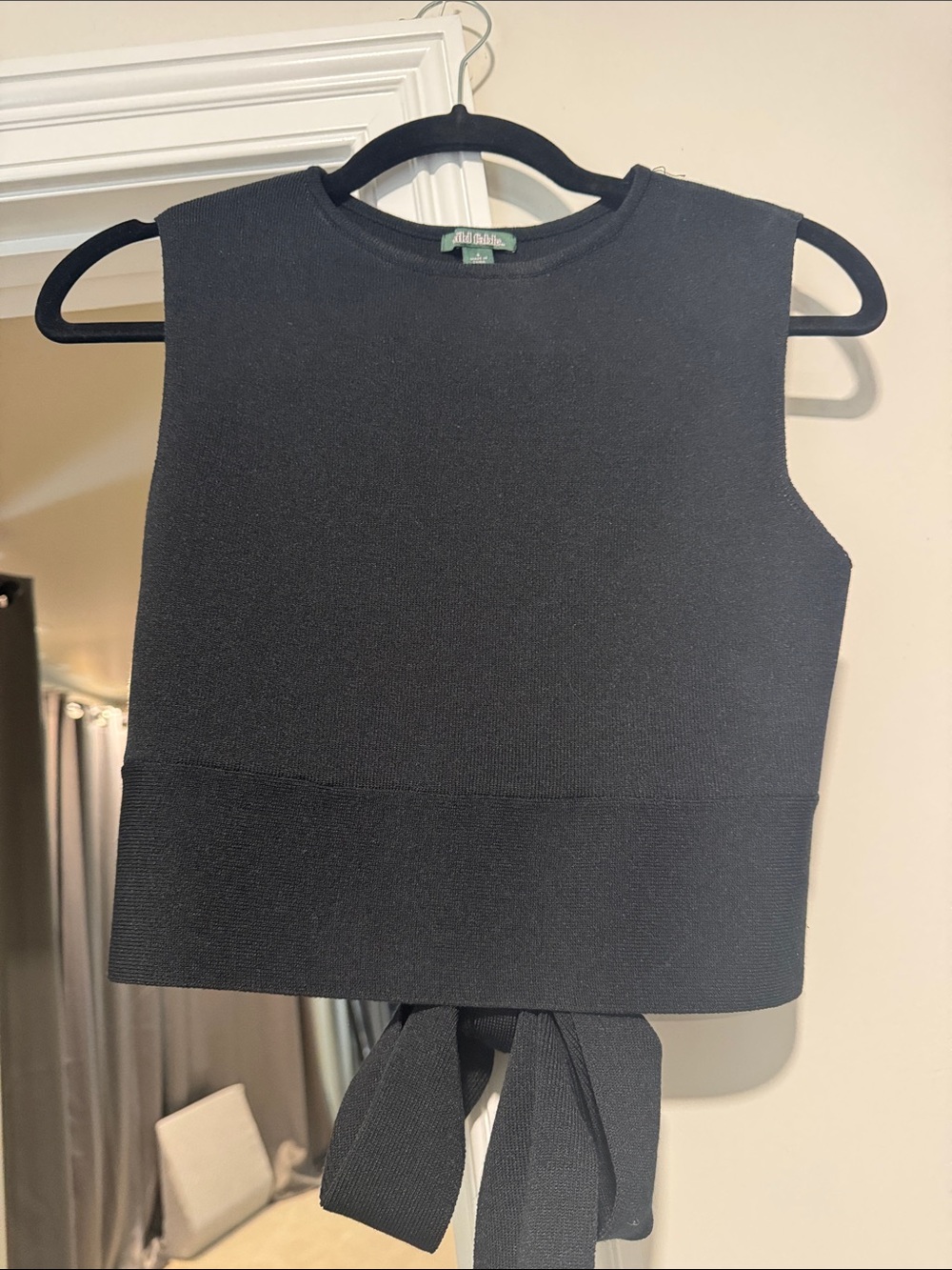 wild fable Black Sleeveless Tie-Back Cropped Tank